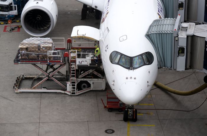 Flughafen München: Lufthansa-Passagiere warten weiter auf 3000 Gepäckstücke