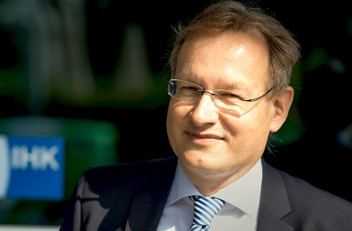 Der neue Hauptgeschäftsführer der IHK, Johannes Schmalzl, wird als Bahn-Aufsichtsrat nicht an einer Beschlussfassung zu Sutttgart 21 mitwirken. Foto: dpa