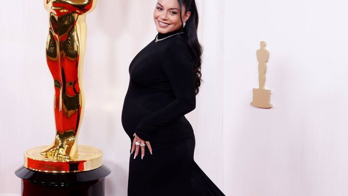 Schwangere Vanessa Hudgens strahlt mit Babybauch bei den Oscars