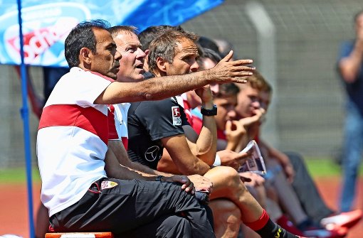 VfB-Trainer Jos Luhukay war mit den Auftritten seiner Mannschaft nur teilweise zufrieden Foto: Baumann