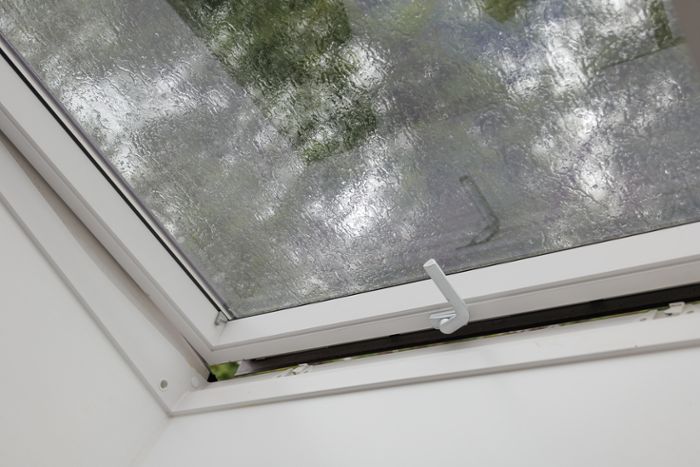 Dachfenster: Wie lüften bei Regen? (Tipps)
