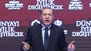 Der türkische Präsident Recep Tayyip Erdogan hat den Niederlanden erneut gedroht. Foto: AFP