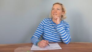 Gedächtniskünstlerin Susanne Hippauf trainiert für den deutschen Rekord im Pi-Memorieren. Foto: Helmut Fricke/dpa