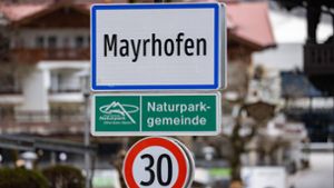 Schulen und Handel bis auf Lebensmittelgeschäfte, Drogerien und Apotheken in Mayrhofen bleiben bis Mittwoch geschlossen (Archivbild). Foto: imago images/Eibner-Pressefoto/EXPA/Groder
