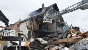 Ein Bild der Zerstörung. Das Haus in der Köllestraße nach der Explosion. Foto: Feuerwehr Stuttgart