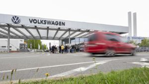 Der VW-Konzern möchte bei den Personalkosten 20 Prozent sparen. (Symbolbild) Foto: dpa/Hendrik Schmidt