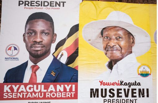 Robert Kyagulanyi, alias Bobi Wine, hat Amtsinhaber Museveni herausgefordert. Der hat einen echten Wahlkampf gar nicht zugelassen. Foto: AFP/Sumy Sadurni