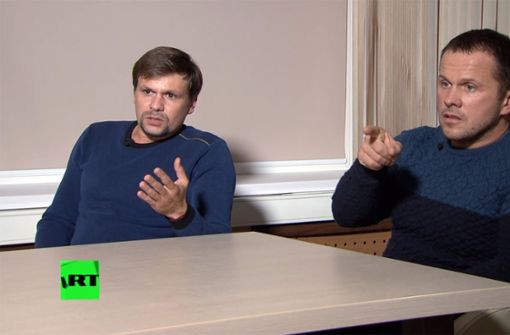 Ruslan Boschirow (links) und Alexander Petrow stellen sich den Fragen der Moderatorin. Foto: RT