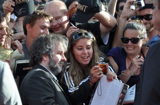 Regisseur Peter Jackson im November 2012 bei der Premiere des Films The Hobbit in Wellington. Am 13. Dezember kommt der neue Hobbit-Film in die Kinos. Foto: dpa