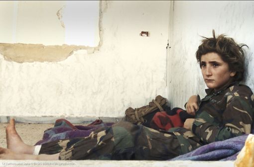 Trainingspause für ein Kind des Dschihad: Szene aus dem Dokumentarfilm „Fathers an d Sons“ Foto: Verleih