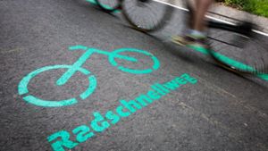 Die Regierung hat viele Fördermittel für einen klimafreundlicheren Verkehr vergeben, etwa für den Radschnellweg von Böblingen nach Stuttgart. Foto: dpa/Christoph Schmidt