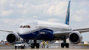 Beim Modell 787 Dreamliner soll Boeing gegen eigene Qualitätsvorgaben verstoßen haben. Foto: Mic Smith/AP/dpa
