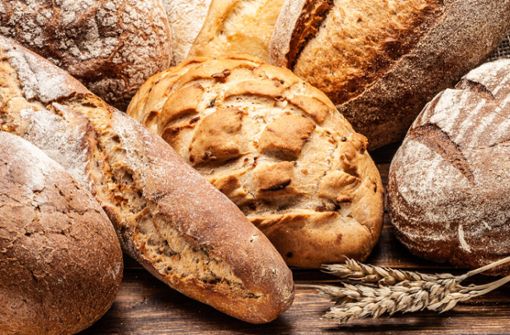 Brotkasten, Kühlschrank oder Stoffbeutel? Wir geben Ihnen 12 Tipps, wie Sie Brot richtig lagern und aufbewahren.