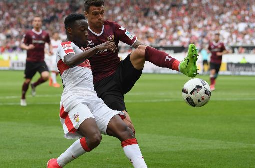 Im Spiel gegen Dynamo Dresden zog sich Carlos Mané einen Knorpelschaden im Knie zu. Foto: Bongarts