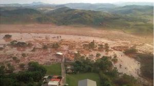 Eine Schlammlawine aus einer Kläranlage hat in Brasilien ein Dorf geflutet und mindestens 17 Menschen getötet. Foto: dpa