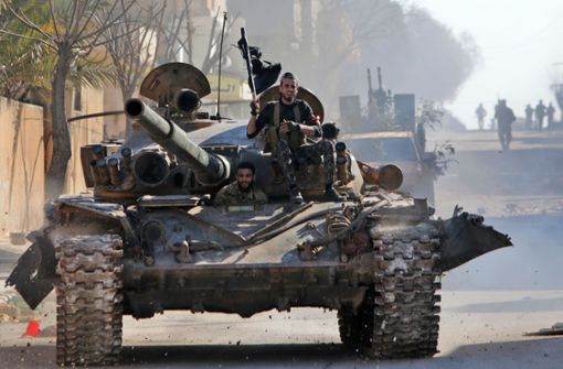 Panzereinsatz in der Stadt Saraqib im Osten der Provinz Idlib. Foto: AFP/Bakr Alkasem