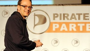 Die Piratenpartei hat Thorsten Wirth aus Frankfurt am Main zum neuen Vorsitzenden gewählt. Das frühere Vorstandsmitglied erhielt beim Bundesparteitag am Samstag in Bremen 78,1 Prozent der Stimmen. Foto: dpa