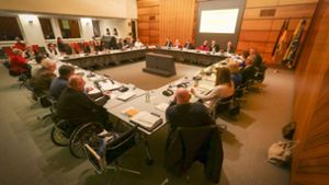 Am großen Tisch im Gerlinger Sitzungssaal sind wieder 22 Sitze zu vergeben. Foto: factum/Simon Granville