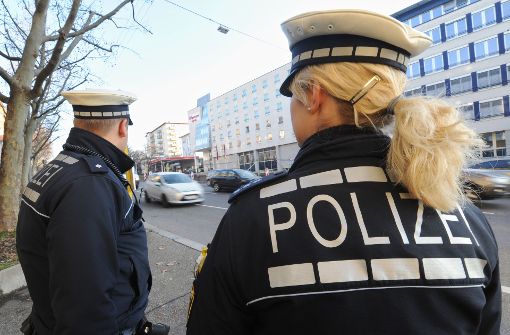 In Bad Schussenried hat eine 24-Jährige einen Passanten bedroht. Die Polizei konnte die Frau in Gewahrsam nehmen. Foto: dpa