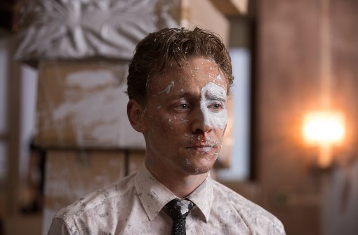 Dr. Laing (Tom Hiddleston) erlebt den Sittenverfall im Hochhaus. Foto: DCM
