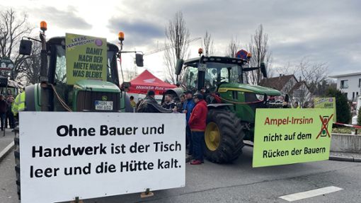Der politische Aschermittwoch in Biberach wurde von Bauernprotesten begleitet. Foto: dpa/David Nau