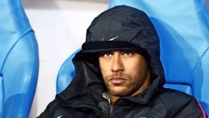 Muss für die letzten Meisterschaftsspiele auf der Bank bleiben: PSG-Star Neymar. Foto: dpa