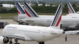 Wegen eines Streiks bleiben einige Air-France-Maschinen am Boden. Foto: AP