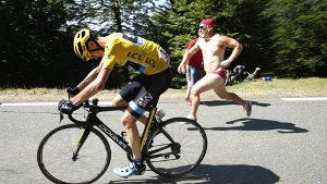 Christopher Froome tritt in die Pedale. Foto: dpa