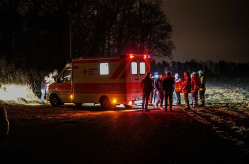 Ein Großaufgebot an Rettungswagen ist zu einer Party in Weil der Stadt angerückt. Foto: SDMG