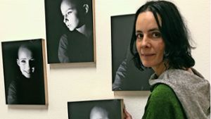 Bilder einer Ausstellung: Daniela Aldinger zeigt Majas Selfies. Foto: Martin Haar