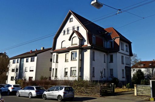 Für das  anno 1916  gebaute Jugendstilhaus an der Robert-Koch-Straße 66 liegt die Abrissgenehmigung vor. Es wird durch ein Gebäude mit zehn Wohnungen ersetzt. Foto: Götz Schultheiss