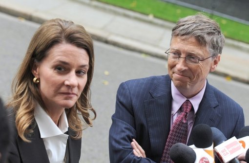 Microsoft-Erfinder Bill Gates (58) und seine Frau Melinda (49) werden mit dem Medienpreis „Bambi“ geehrt. Die beiden erhalten die Auszeichnung in der Kategorie „Millennium“ unter anderem für ihr gesellschaftliches Engagement und ihren Kampf gegen Armut. Foto: dpa