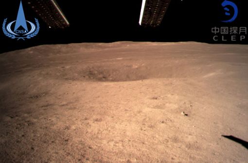 Erstmals in der Geschichte ist eine Raumsonde auf der Rückseite des Mondes gelandet. Chang’e 4 setzte Donnerstag um 3.26 Uhr am Aitken-Krater in der Nähe vom Südpol des Erdtrabanten auf. Foto: dpa/China National Space Administration/Xinhua News Agency