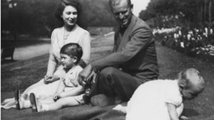 Damals war die Queen noch Prinzessin: Elizabeth und Philip mit den Kindern Charles und Anne. Foto: imago images//Everett Collection