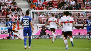 Der VfB Stuttgart hat das dritte Saisonspiel verloren. Gegen Leverkusen musste man sich mit 1:3 geschlagen geben. Foto: Pressefoto Baumann/Julia Rahn
