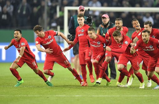 Grenzenloser Jubel: Eintracht Frankfurt zieht ins Pokalfinale ein. Foto: AP