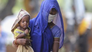 Allein in Indien zählten die Autoren im vergangenen Jahr mehr als 116 000 Todesfälle  durch Luftverschmutzung unter Säuglingen. Foto: Mahesh Kumar A/AP/dpa