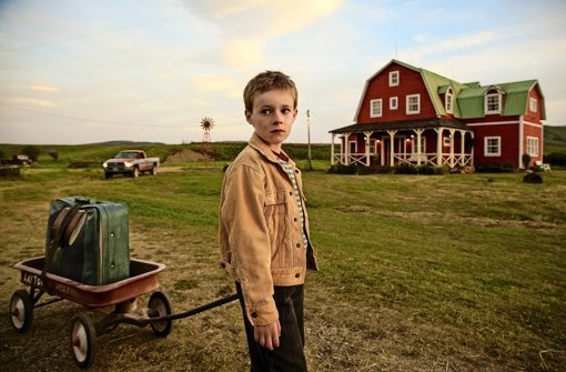 Atmosphäre und Farben sind typisch Jeunet: Kyle Catlett  als Wunderkind T. S. Spivet beim Aufbruch gen Washington Foto: DMC