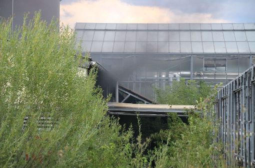 In einem leerstehenden Gärtnerei-Gebäude bei Weilheim zündelten mehrere 15-Jährige. Foto: SDMG