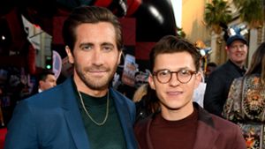 Jake Gyllenhaal und Tom Holland bei der Premiere in Los Angeles. Foto: AFP