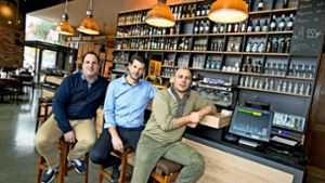 Fabio Coppolino, Piergiovanni Damiano und Maximilian Provenzano wollen Bar und Restaurant im Werk Vier zu einem Erfolg machen. Foto: Horst Rudel