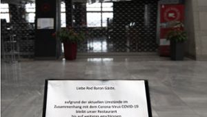 Mit der vorübergehenden Schließung wegen Corona fing es an, inzwischen ist das Lokal Red Baron wie auch das Sternelokal Top Air im Flughafenterminal  endgültig geschlossen. Foto: Horst Rudel