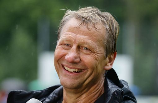 Geht es um die Präsidentenwahl, lässt der VfB Guido Buchwald im Regen stehen. Foto: Baumann