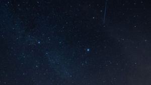Planetentreffen am Morgenhimmel: Zum Trio Mars, Jupiter und Saturn gesellt sich am 18. März 2020 die Sichel des abnehmenden Mondes. (Symbolfoto) Foto: dpa/ Paul Zinken