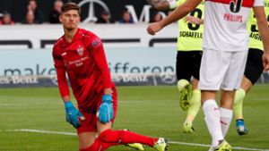 VfB-Torhüter Gregor Kobel machte beim 1:2 keine gute Figur, nahm nach der Partie die Schuld mit auf sich. Foto: Pressefoto Baumann/Volker Müller