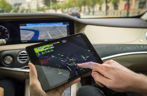 Die Bedeutung von Mobilfunkpatenten für Autos ist schon jetzt beträchtlich – mit dem (teil-)autonomen Fahren wird sie sogar noch zunehmen. Foto: Daimler