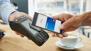 Für Zahlungen mit PayPal über Google Pay wird eine virtuelle Kreditkarte generiert Foto: obs/Mastercard
