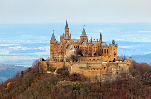 Die Burg Hohenzollern hat noch Risse vom  stärkeren Beben   im Jahr 1978. Foto: imago//Gann