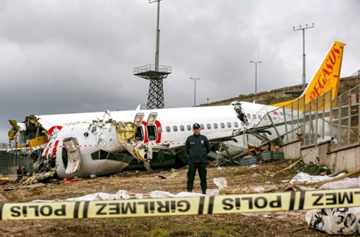 Die Staatsanwaltschaft ermittelt gegen die Piloten des verunglückten Flugzeugs. Foto: dpa/Emrah Gurel