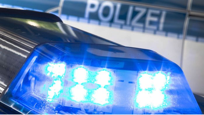 Häuslicher Streit in Fellbach eskaliert: Sohn verletzt Stiefvater mit Messer